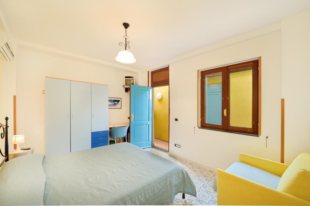 Bed and Breakfast La Capannina Прочида Номер фото